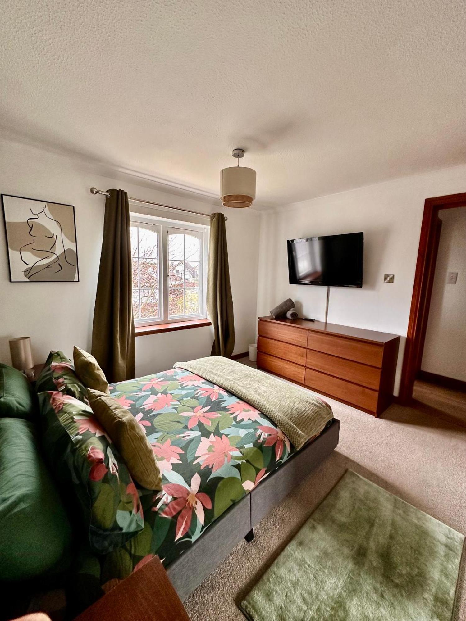 Apartment With Parking, Close To The Raigmore Hospital Inverness Exterior foto